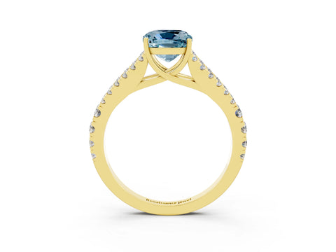 Yellow gold Cushion Cut Aquamarine Split Shank Pavé Engagement Ring with Four-Prong Setting_15