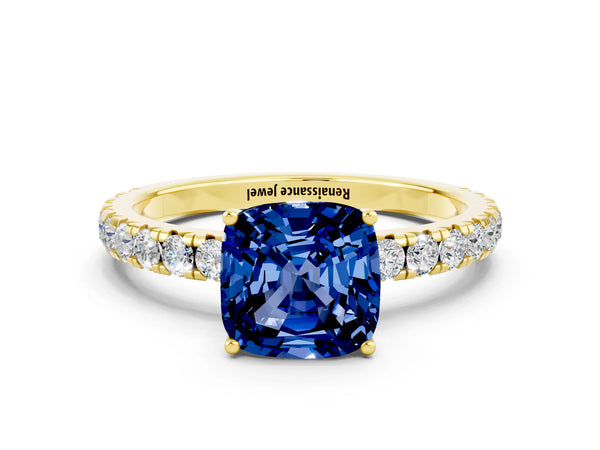 Yellow gold Cushion Cut Blue Sapphire Pavé Solitaire Engagement Ring with Four-Prong Setting