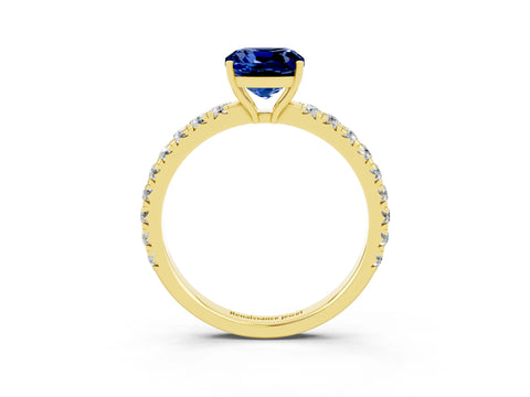 Yellow gold Cushion Cut Blue Sapphire Pavé Solitaire Engagement Ring with Four-Prong Setting_15