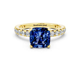 Yellow gold Cushion Cut Blue Sapphire Pavé Solitaire Ring with Round Band and Prong Setting_24