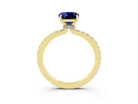 Yellow gold Cushion Cut Blue Sapphire Ring with Pavé Band and Four-Prong Setting_3