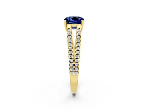 Yellow gold Cushion Cut Blue Sapphire Solitaire Engagement Ring with Split Shank Pavé Band_2