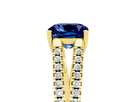 Yellow gold Cushion Cut Blue Sapphire Solitaire Engagement Ring with Split Shank Pavé Band_5