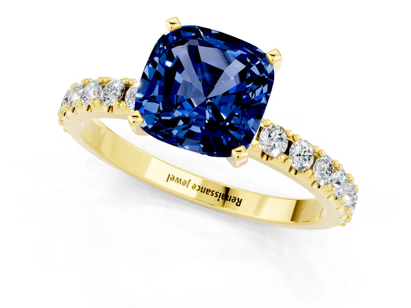 Yellow gold Cushion Cut Blue Sapphire Solitaire Pavé Band with Four-Prong Setting