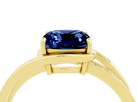 Yellow gold Cushion Cut Blue Sapphire Solitaire Ring with Split Shank and Prong Setting_4
