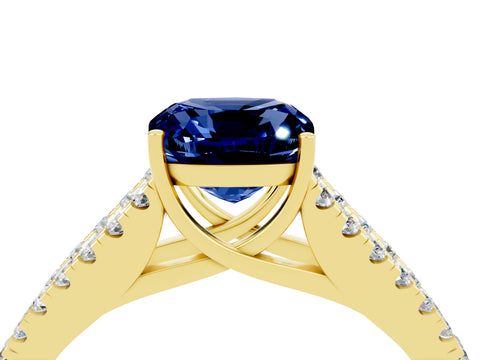 Yellow gold Cushion Cut Blue Sapphire Split Shank Pavé Engagement Ring with Four-Prong Setting_16