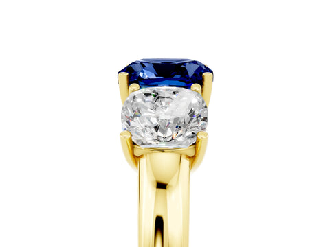 Yellow gold Cushion Cut Blue Sapphire Three-Stone Ring with Four-Prong Setting and Classic Band_5