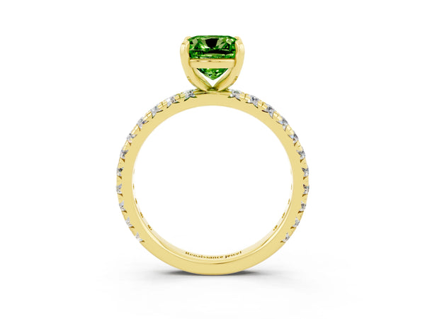 Yellow gold Cushion Cut Cut Diamond Pavé Band with Four-Prong Setting
