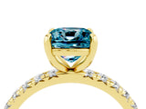 Yellow gold Cushion Cut Cut Diamond Pavé Band with Four-Prong Setting_4
