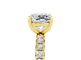 Yellow gold Cushion Cut Cut Diamond Pavé Band with Four-Prong Setting_5