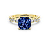 Yellow gold Cushion Cut Cut Diamond Pavé Band with Four-Prong Setting