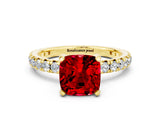 Yellow gold Cushion Cut Cut Diamond Pavé Band with Four-Prong Setting