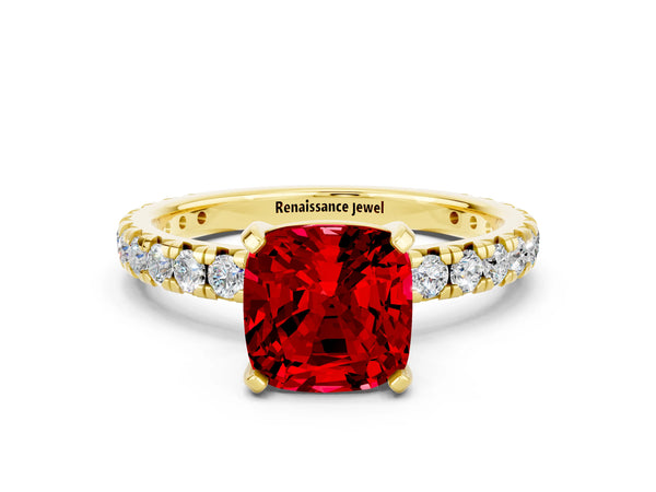 Yellow gold Cushion Cut Cut Diamond Pavé Band with Four-Prong Setting