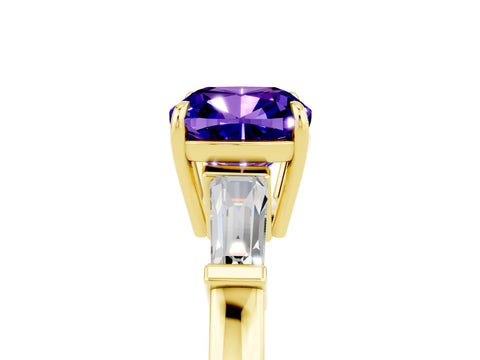 Yellow gold Cushion Cut Cut Diamond Ring with Tapered Baguette Side Stones in Four-Prong Setting_5
