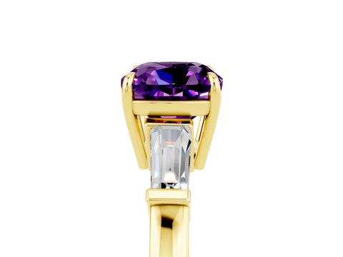 Yellow gold Cushion Cut Cut Diamond Ring with Tapered Baguette Side Stones in Four-Prong Setting_5