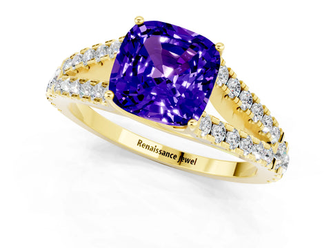 Yellow gold Cushion Cut Cut Split Shank Pave Diamond Engagement Ring with Four-Prong Setting_1
