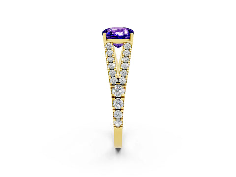 Yellow gold Cushion Cut Cut Split Shank Pave Diamond Engagement Ring with Four-Prong Setting_2