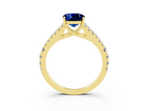 Yellow gold Cushion Cut Cut Split Shank Pave Diamond Engagement Ring with Four-Prong Setting_3