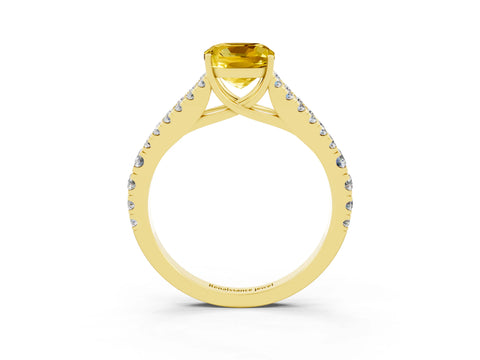 Yellow gold Cushion Cut Cut Split Shank Pave Diamond Engagement Ring with Four-Prong Setting_3