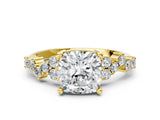 Yellow gold Cushion Cut Diamond Cluster Pavé Band with Four-Prong Setting_3
