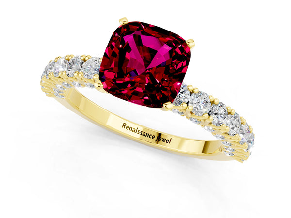 Yellow gold Cushion Cut Diamond Pavé Band Solitaire Ring with Prong Setting