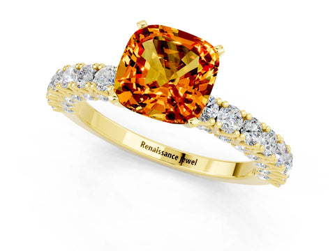 Yellow gold Cushion Cut Diamond Pavé Band Solitaire Ring with Prong Setting_1