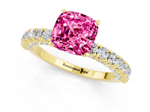 Yellow gold Cushion Cut Diamond Pavé Band Solitaire Ring with Prong Setting_1