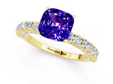 Yellow gold Cushion Cut Diamond Pavé Band Solitaire Ring with Prong Setting_1