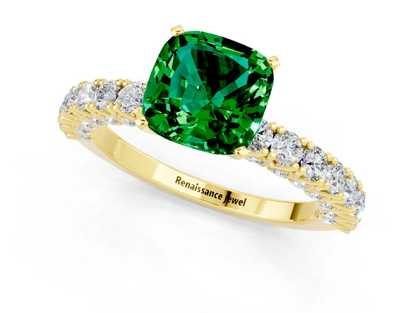 Yellow gold Cushion Cut Diamond Pavé Band Solitaire Ring with Prong Setting