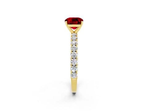 Yellow gold Cushion Cut Diamond Pavé Band Solitaire Ring with Prong Setting_2