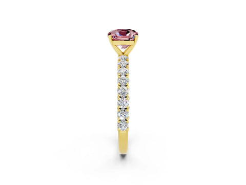 Yellow gold Cushion Cut Diamond Pavé Band Solitaire Ring with Prong Setting_2
