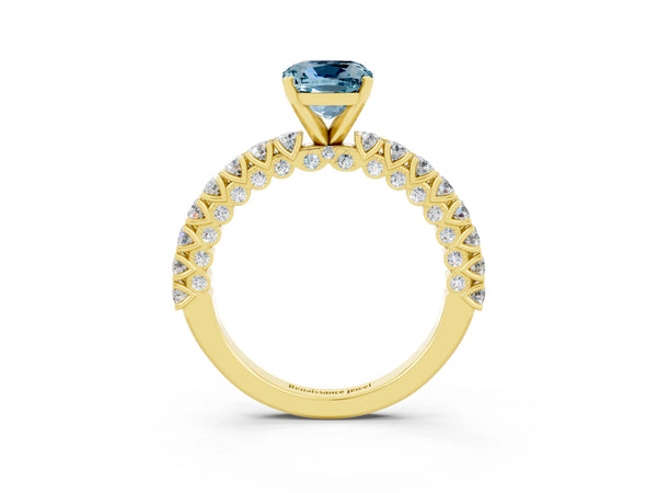 Yellow gold Cushion Cut Diamond Pavé Band Solitaire Ring with Prong Setting