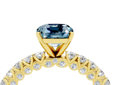 Yellow gold Cushion Cut Diamond Pavé Band Solitaire Ring with Prong Setting_4