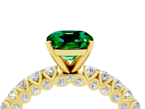 Yellow gold Cushion Cut Diamond Pavé Band Solitaire Ring with Prong Setting_4