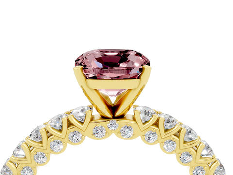 Yellow gold Cushion Cut Diamond Pavé Band Solitaire Ring with Prong Setting_4