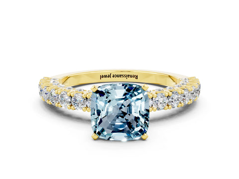 Yellow gold Cushion Cut Diamond Pavé Band Solitaire Ring with Prong Setting