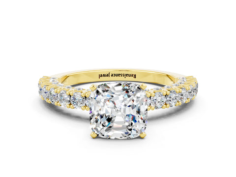 Yellow gold Cushion Cut Diamond Pavé Band Solitaire Ring with Prong Setting