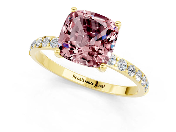 Yellow gold Cushion Cut Diamond Pavé Band with Six-Prong Setting