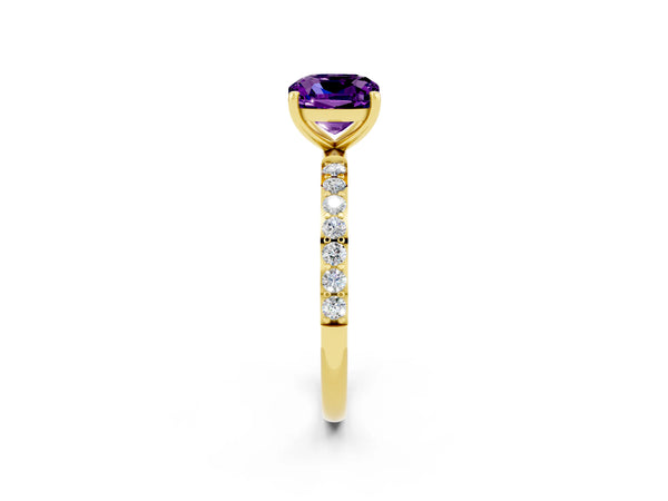 Yellow gold Cushion Cut Amethyst Solitaire Ring with Round Pavé Shoulders and Prong Setting