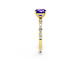 Yellow gold Cushion Cut Diamond Pavé Band with Six-Prong Setting_2