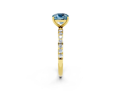 Yellow gold Cushion Cut Diamond Pavé Band with Six-Prong Setting_2