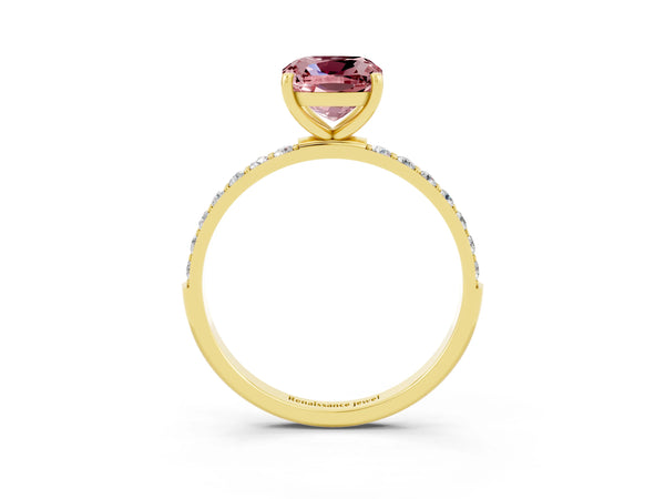 Yellow gold Cushion Cut Diamond Pavé Band with Six-Prong Setting
