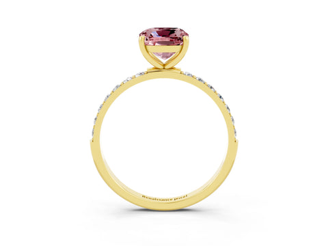 Yellow gold Cushion Cut Diamond Pavé Band with Six-Prong Setting_3