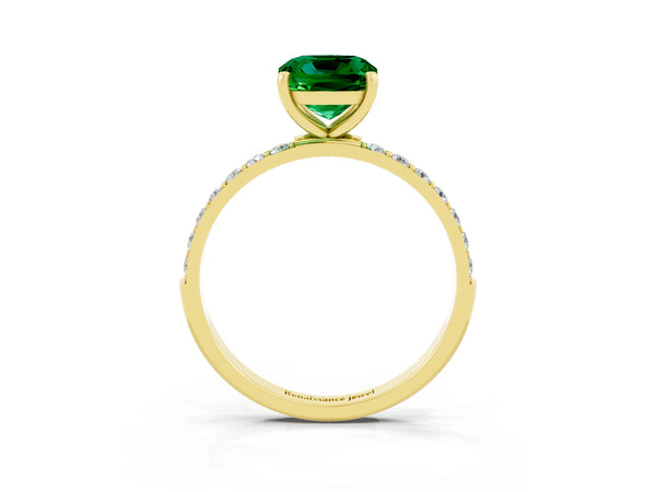 Yellow gold Cushion Cut Emerald Solitaire Ring with Round Pavé Shoulders and Prong Setting