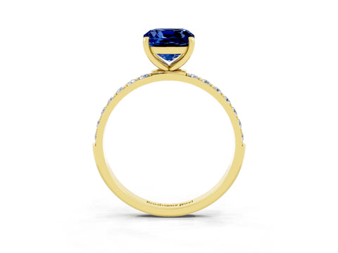 Yellow gold Cushion Cut Diamond Pavé Band with Six-Prong Setting_3