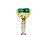 Yellow gold Cushion Cut Diamond Pavé Band with Six-Prong Setting_5