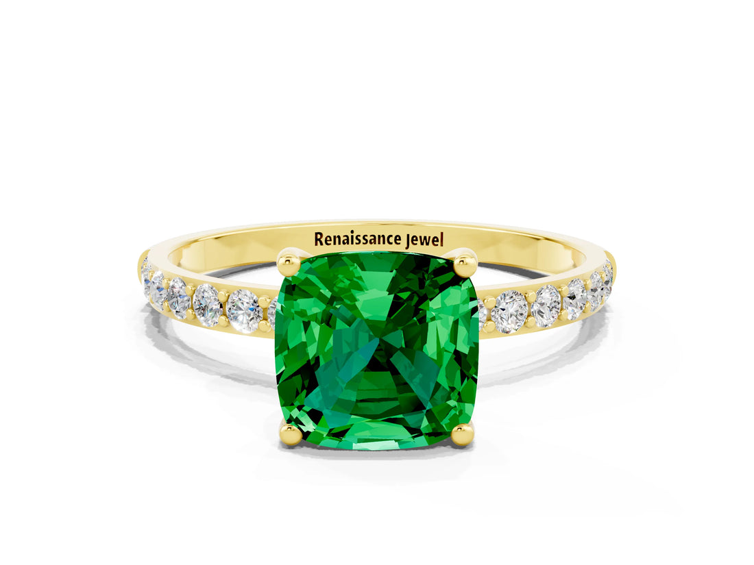 Yellow gold Cushion Cut Diamond Pavé Band with Six-Prong Setting