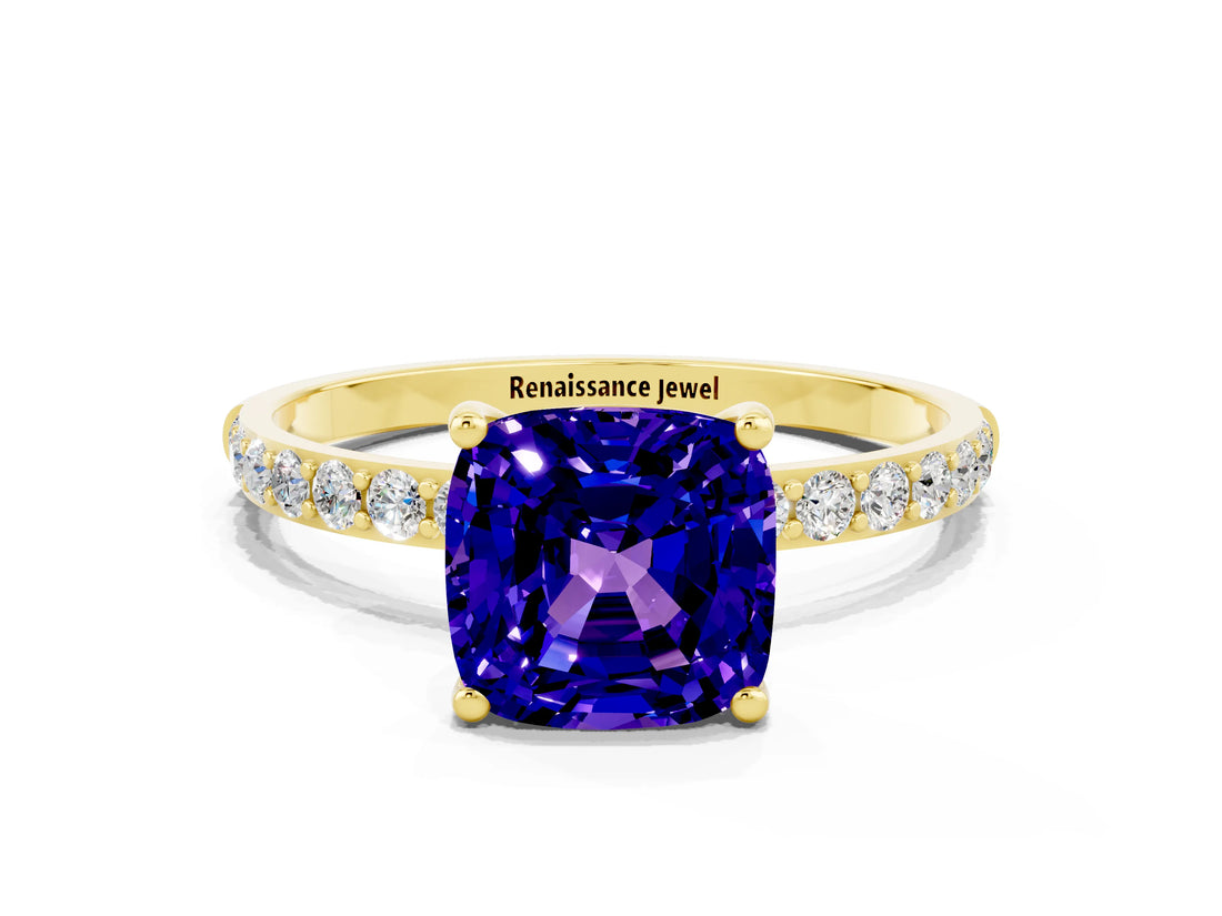 Yellow gold Cushion Cut Diamond Pavé Band with Six-Prong Setting