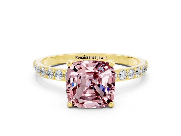 Yellow gold Cushion Cut Diamond Pavé Band with Six-Prong Setting