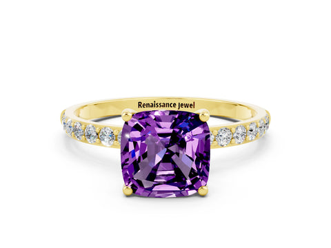 Yellow gold Cushion Cut Diamond Pavé Band with Six-Prong Setting